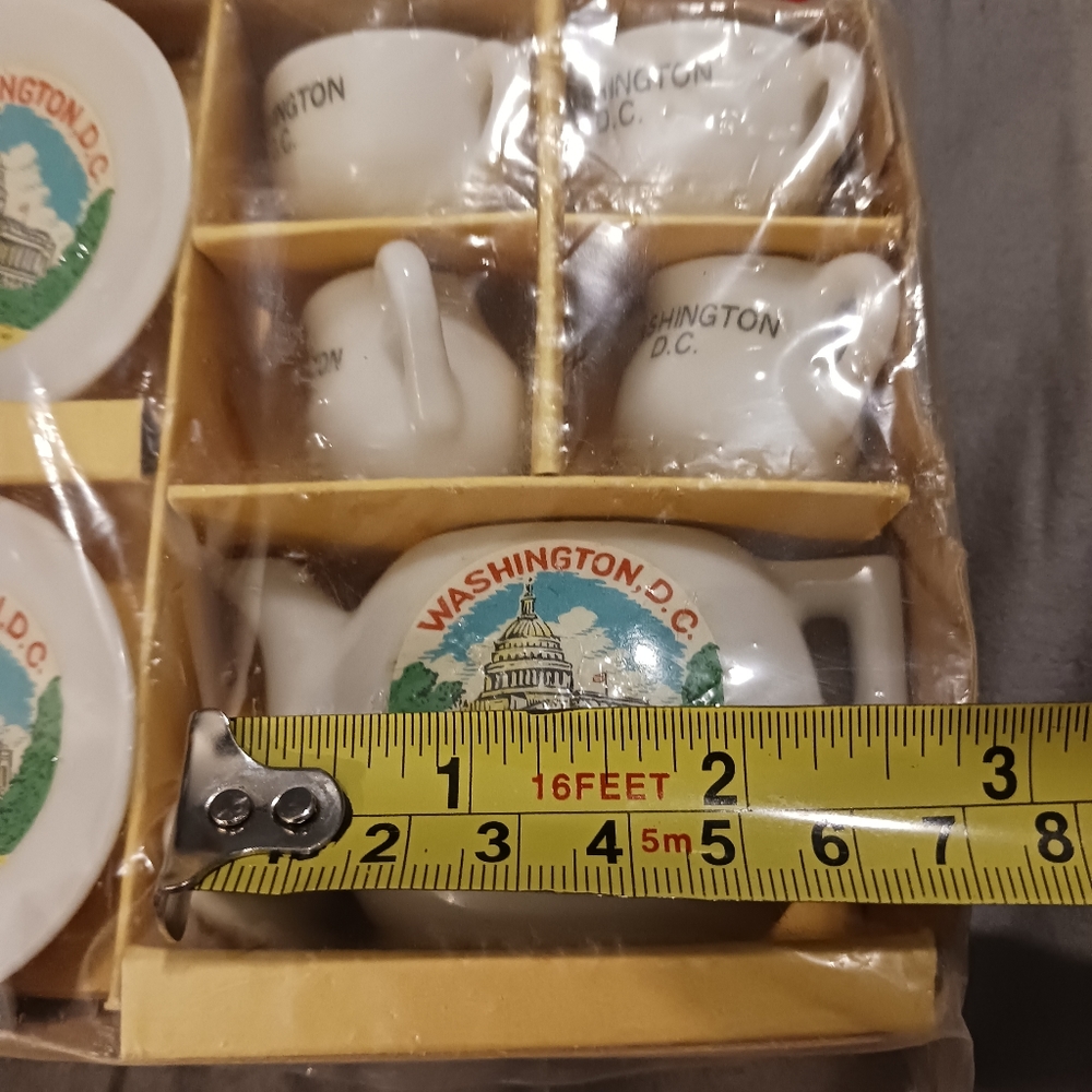 VINTAGE Toy China Tea Set (Washington D.C) - Picture 6 of 7
